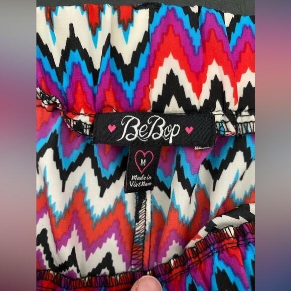 BeBop Women's Med Colorful Rainbow Chevron Summer Shorts Travel Resort Beach - Picture 5 of 11